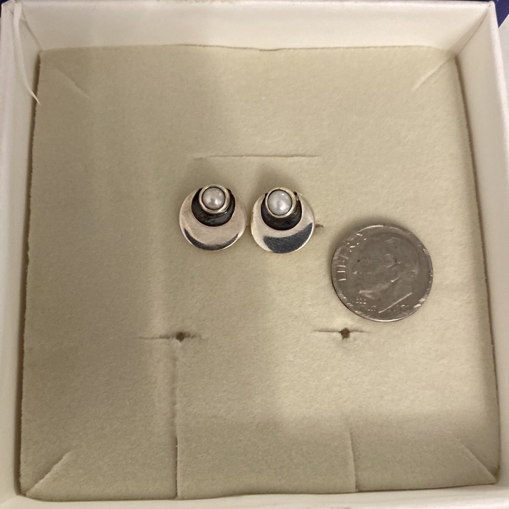 Mexican Silver Stud Earrings - Picture 3 of 4